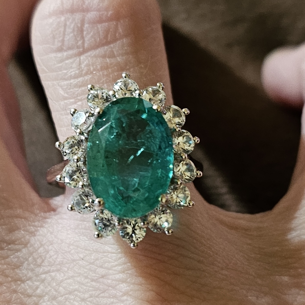 Genuine Emeraldine Quartz and White Zircon Ring Platinum over 925 Size 8… - Picture 9 of 12